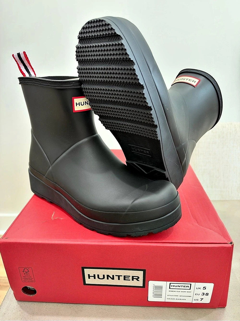 Hunter Women's Play Short Rain Boots Black US 7
